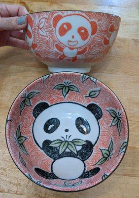 Cute bowls, perfect for noodles, rice or soup