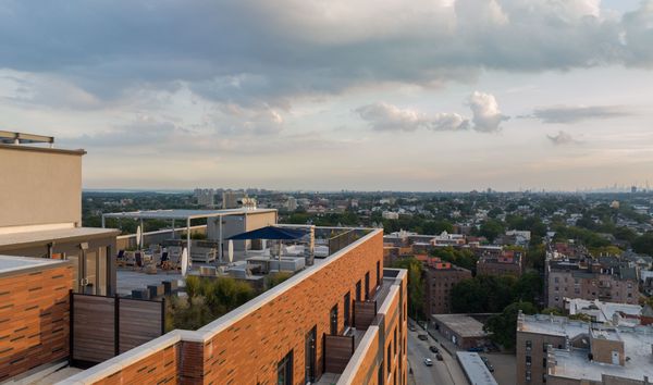 Views of rooftop amenity deck and Mt. Vernon