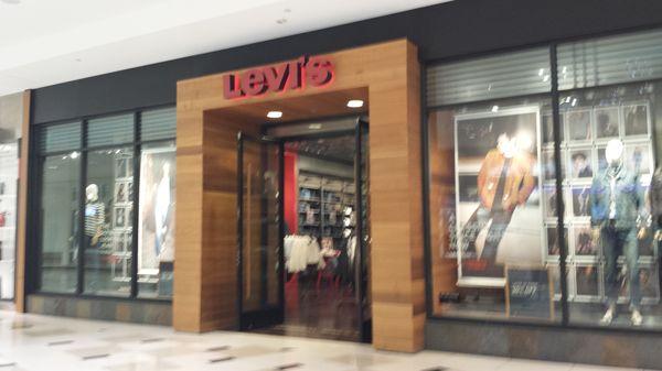 Levi's at Twelve Oaks Mall in Novi MI