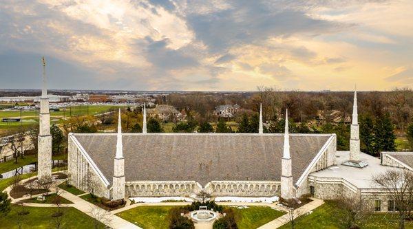 Chicago Illinois Temple from TempleVideos.com