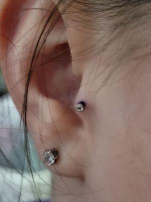 Left ear.  This one is cute and perfect!