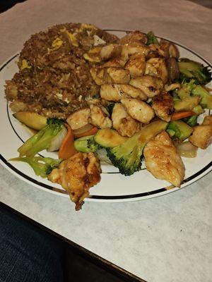 Chicken Habachi w/ fried rice and egg