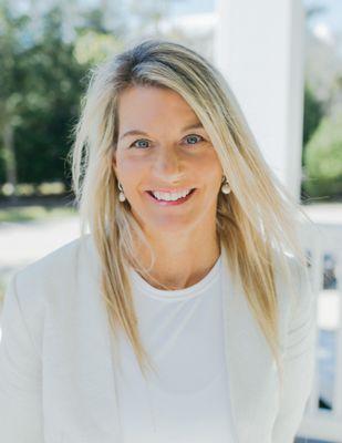 THERESA HAS THE ABILITY TO CONNECT AND REACH BUYERS ACROSS THE COUNTRY WHO ARE LOOKING FOR A LUXURY HOME IN SOUTH CAROLINA