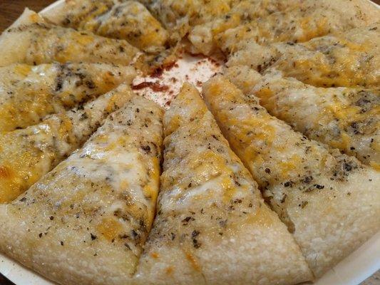 Baked cheesy bread