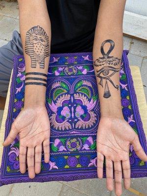 Jagua looks amazing on line art! This egiptian symbols are so mystical.