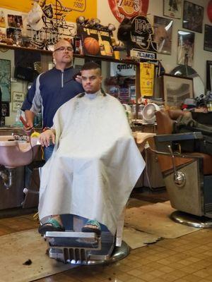 Fred's Forum Barber Shop