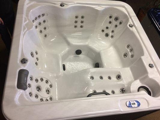 New Hot Tubs for sale, Factory pricing....