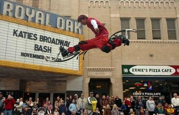 Jumping Stilts, Detroit Circus Entertainment