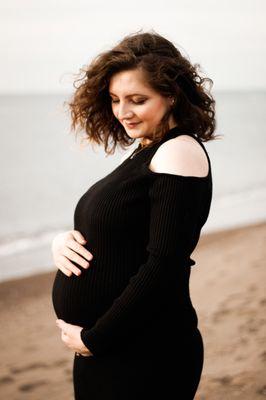 Pregnancy portraits at the beach!