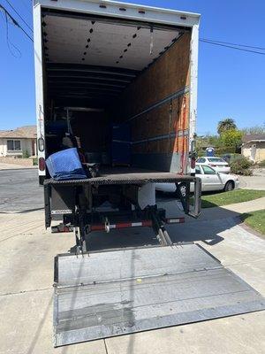 Big aluminum lift gate for commercial moves