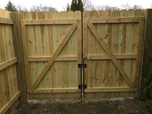 Custom wood gates built to last.