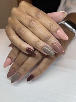 Dip powder Manicure