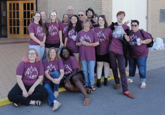 Meet FUMC YOUTH ~ Here they are in Roswell New Mexico on Mission Trip this year.