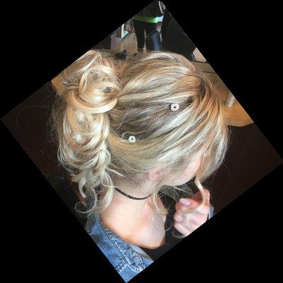 Prom hair/ updo