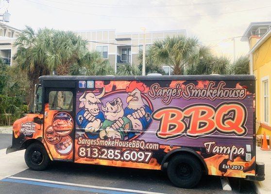 Outside Shot, Sarge's Smokehouse BBQ food truck taking up 1 of 4 parking spots, Noho Junction Food Court, NoHo, S Tampa