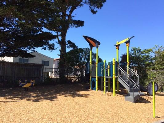 Play structure for 2-5 year olds