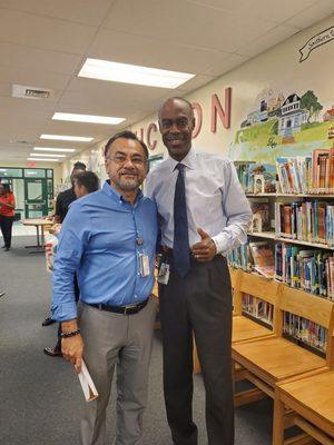 ACHC Founder & CEO
Pablo Uriarte and BCPS Superintendent Robert Runcie at "Reading Pals" hosted by our partners Village Elememtary.