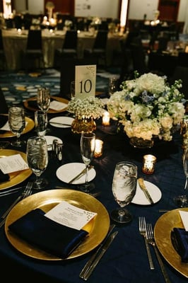 gorgeous blues & whites with gold table accents at a February 2015 wedding