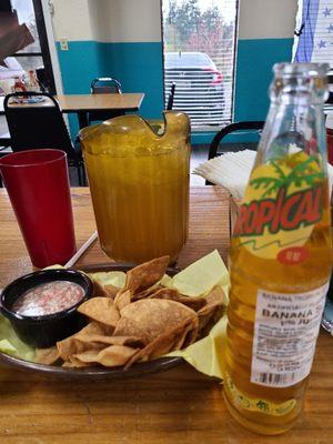 Free chips, banana soda and passionfruit juice.