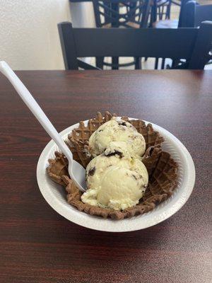 Chocolate waffle bowl with Oreo cheesecake