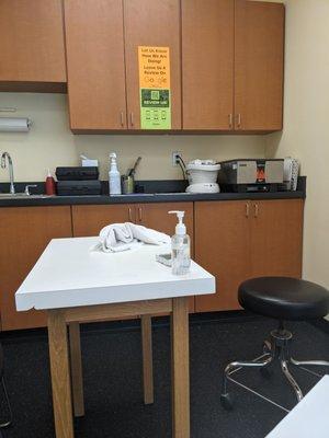 Hand therapy area