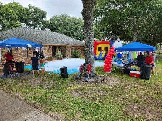 July 4 event... We had everything out there... Foam, 2 Bounce Houses and Concessions. Great time!!