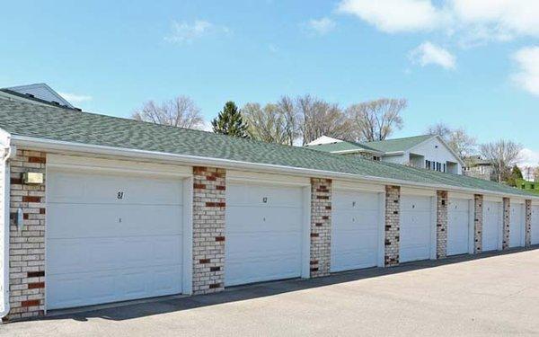 Meadowview Apartments Garages