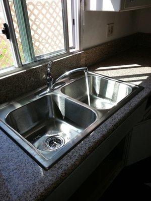 5) AFTER: New Faucet Installed.
 
 Completed Upgrade.