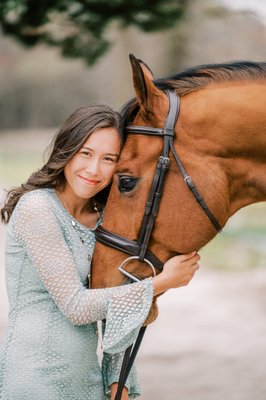 high school senior portraits with horse