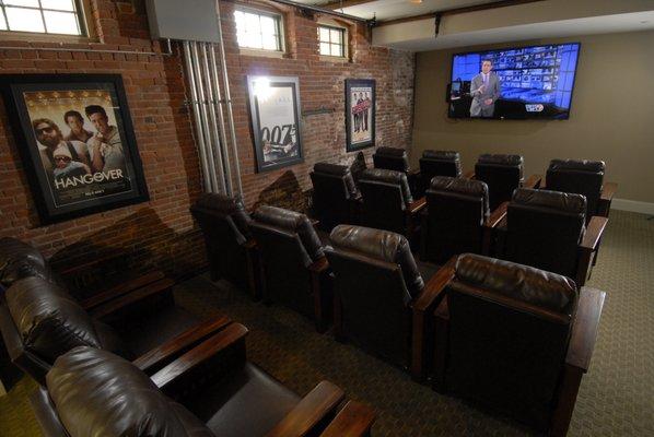 Enjoy your favorite movies & sports on the big screen in the theatre room with cinema-style seating!