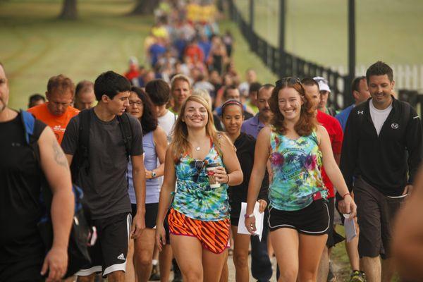 Crowd walking in.  Photo by Mac Stone.