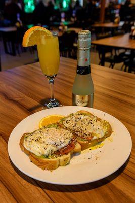 Avocado Toast & Bottomless Mimos 
(Breakfast Saturday & Sunday - 9am-11am)