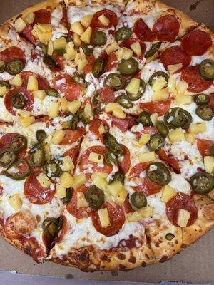 Bombbb!! Pineapple, pepperoni and jalapeño