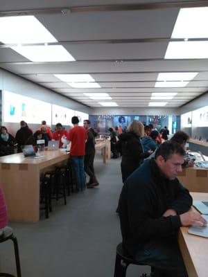 It's super busy today at Apple! #lotsofspoiledkidsupinhere