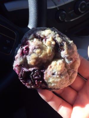 Blueberry cookie!! OMFG so good