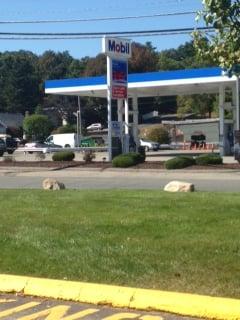 Mobil Gas Station -- 750 Main St / RTE 1A, Walpole          Sign & Storefront