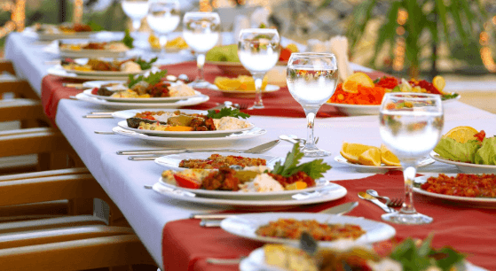 We offer a full array of catering and private chef services