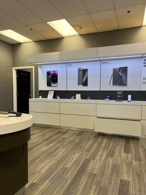 Verizon Authorized Retailer - TCC