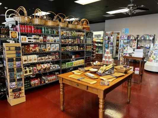 Large selection of gourmet food, cookies, crackers, and more!