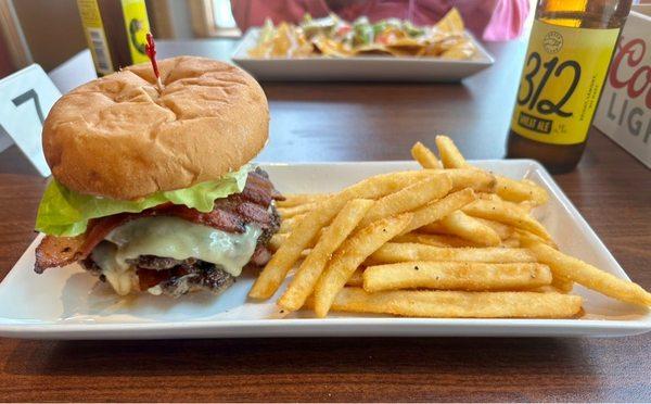 Nacho platter & Bacon BBQ burger