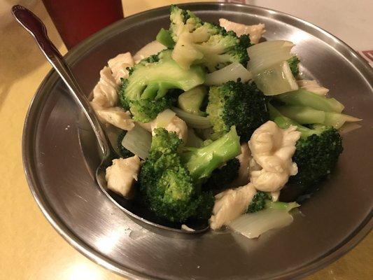 Chicken with broccoli, lots of fresh broccoli!