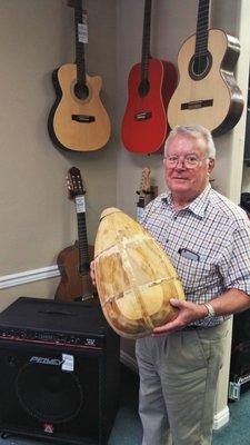 Donald Fullerton with his lute mold