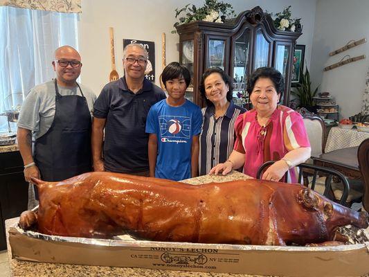 Nonoys Lechon