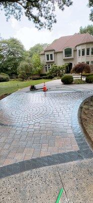 Cambridge pavers circle