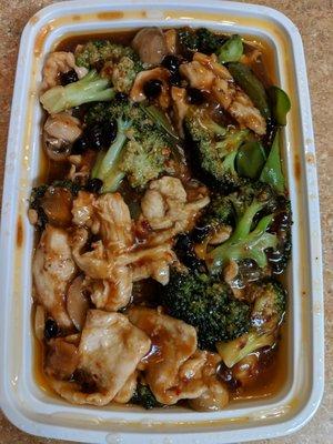 Hunan Chicken (comes in black bean sauce?)