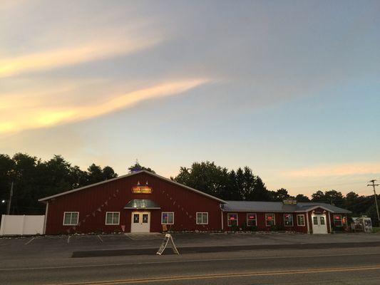 Early morning at Walt & Marie's County Market & Cafe