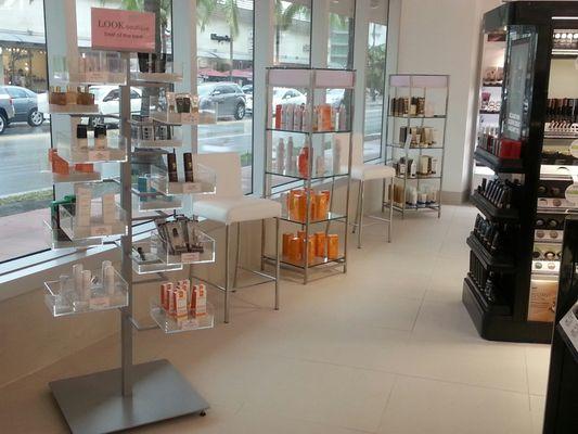 The Look Boutique in Walgreens has over 30 prestige brands in skin care & cosmetics: Avene, Vichy, theBalm, LRP, No7, Soap & Glory & more