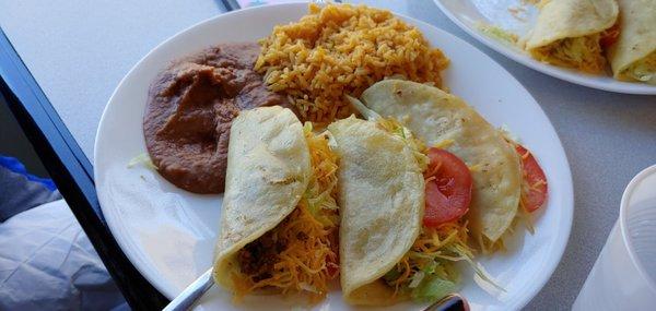 Chicken soft taco plate.