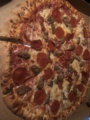 XL pepperoni and Italian sausage