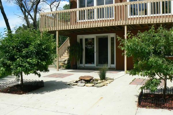 the courtyard entrance to the salon